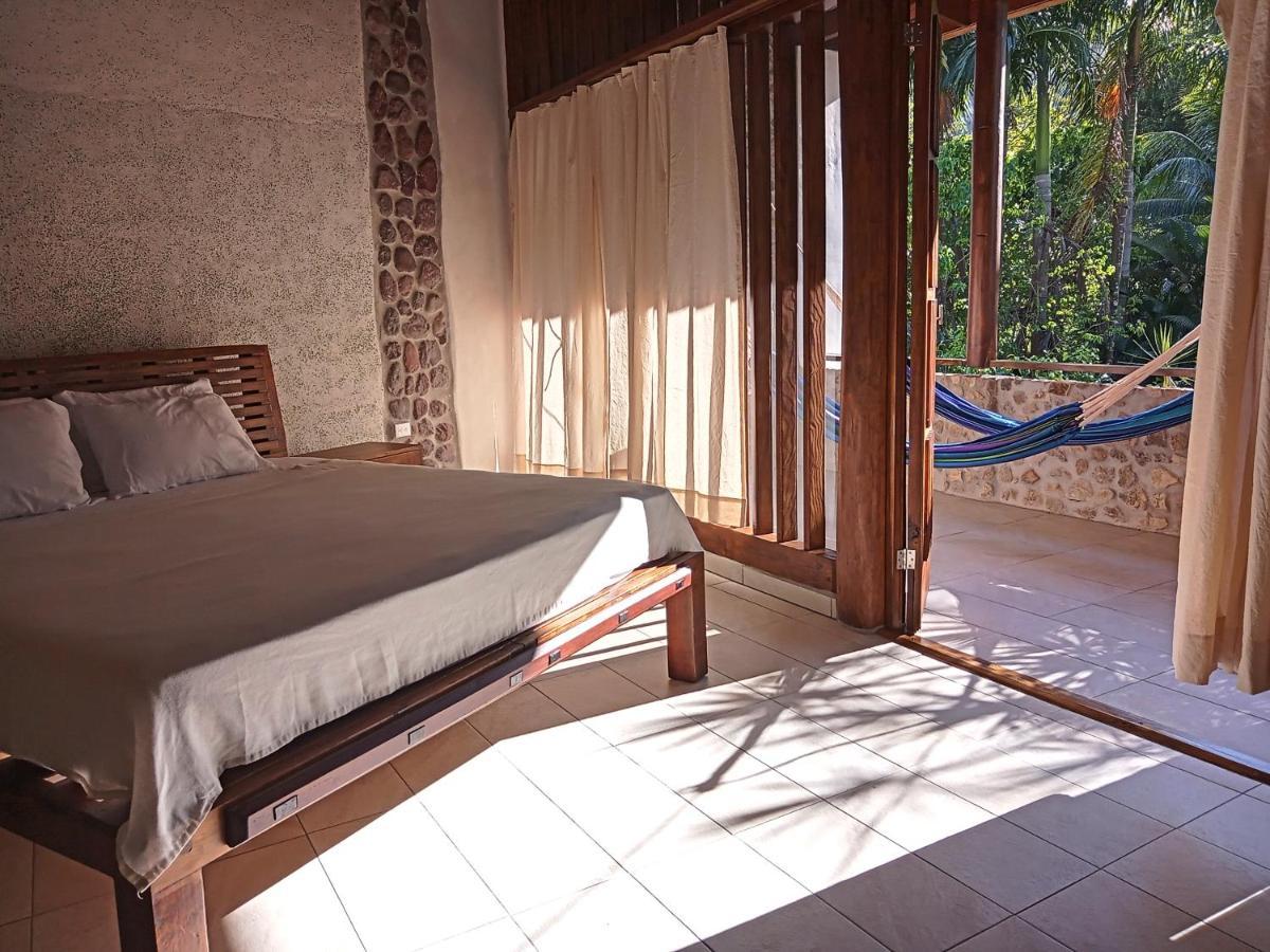Omega Tours Eco-Jungle Lodge La Ceiba Buitenkant foto