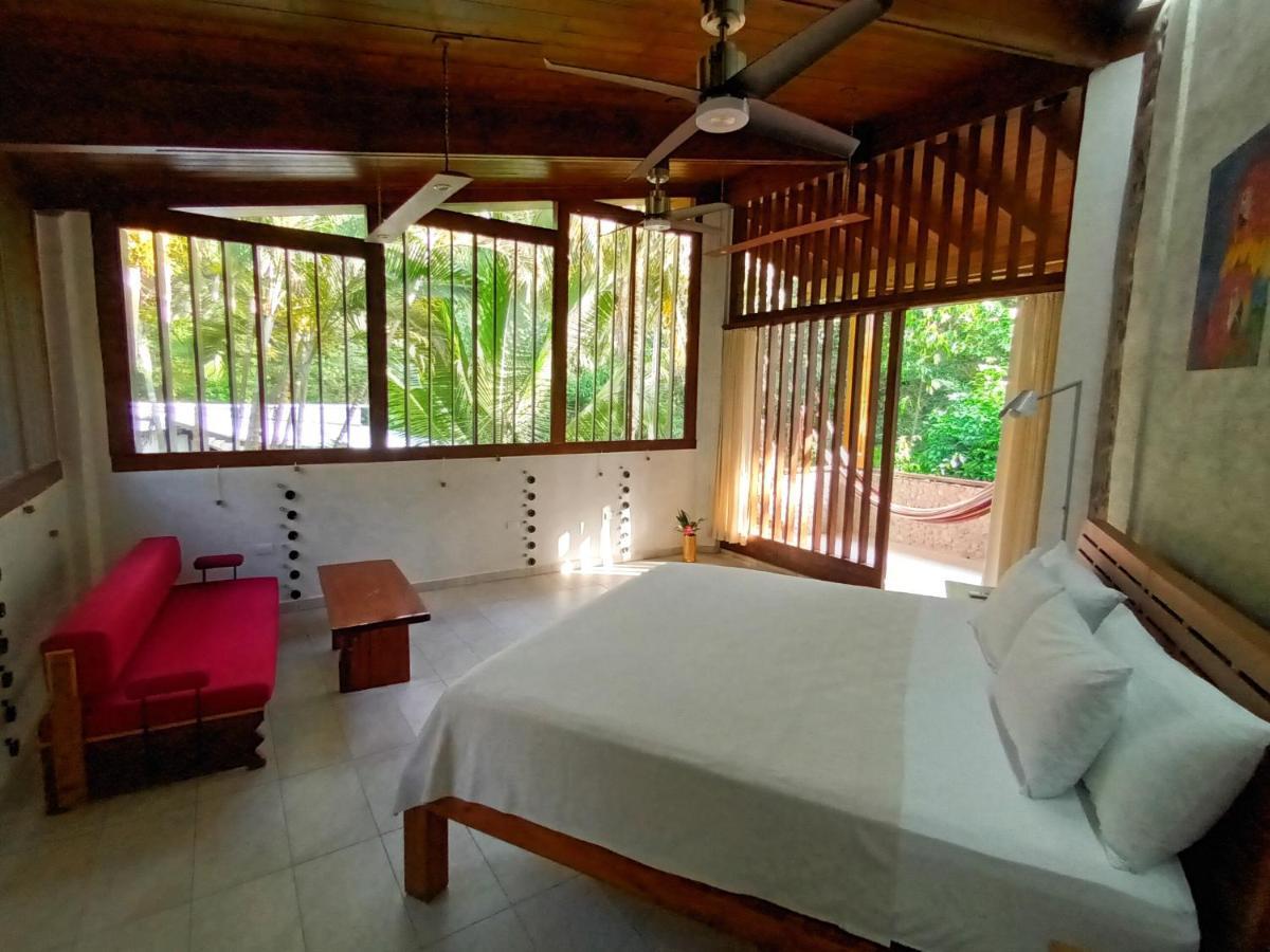 Omega Tours Eco-Jungle Lodge La Ceiba Buitenkant foto