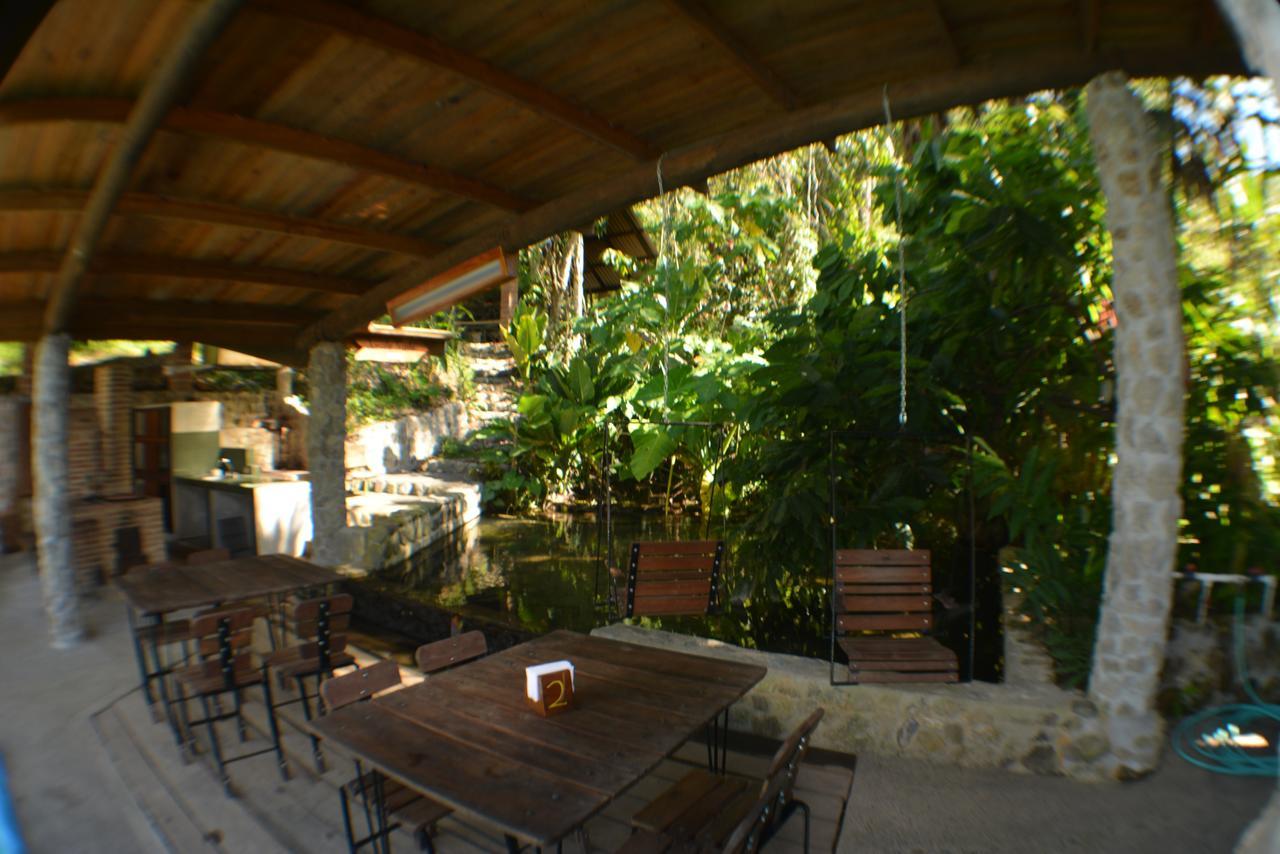 Omega Tours Eco-Jungle Lodge La Ceiba Buitenkant foto