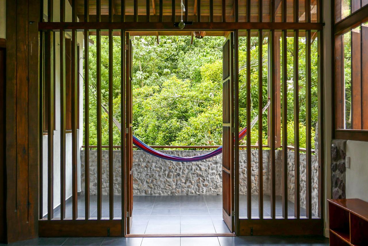 Omega Tours Eco-Jungle Lodge La Ceiba Buitenkant foto