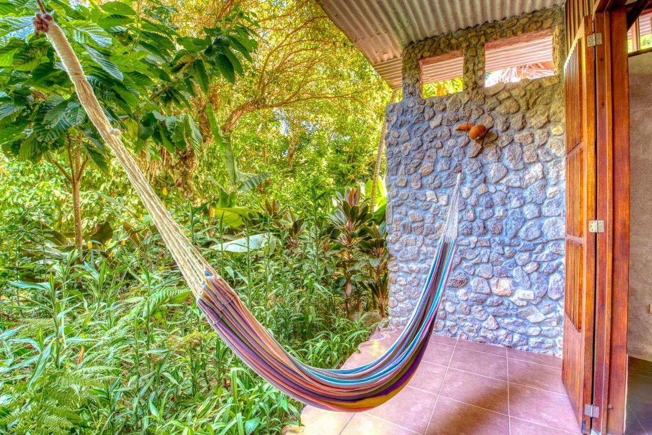 Omega Tours Eco-Jungle Lodge La Ceiba Buitenkant foto