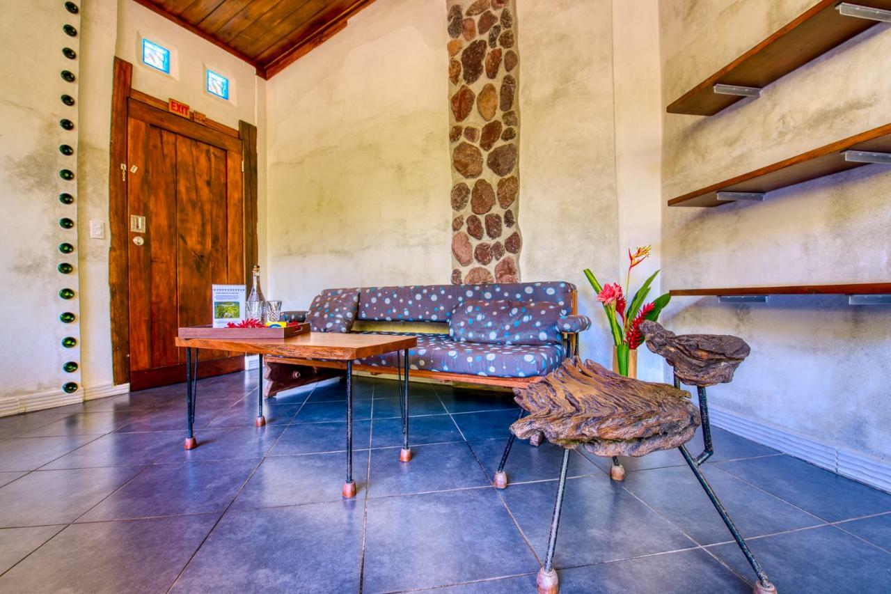 Omega Tours Eco-Jungle Lodge La Ceiba Buitenkant foto