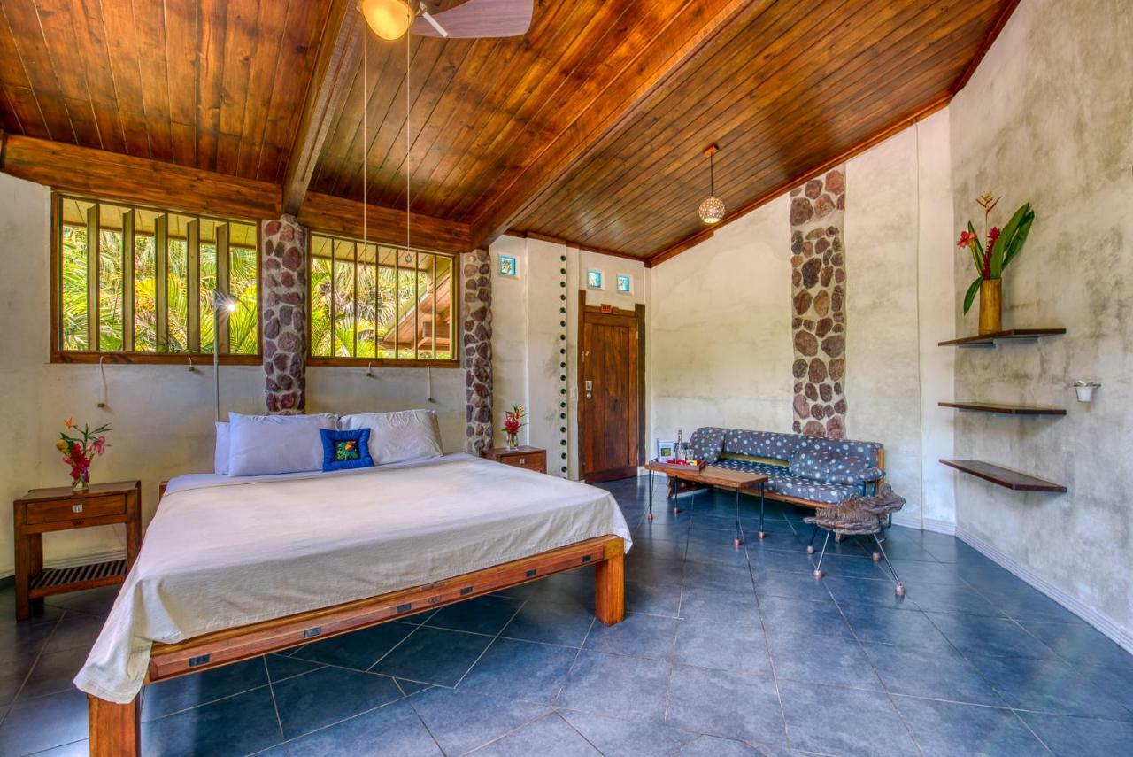 Omega Tours Eco-Jungle Lodge La Ceiba Buitenkant foto