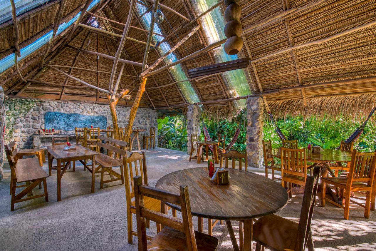 Omega Tours Eco-Jungle Lodge La Ceiba Buitenkant foto